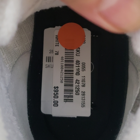 SOLD! Chanel hi top sneakers size 7 - Picture 3 of 4